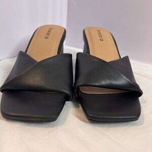 NEW Torrid Block Heel Sandals Black Square Toe Woman’s Size 7.5WW